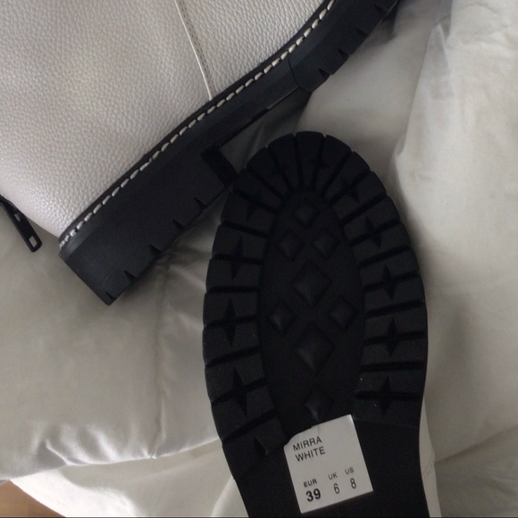 Matt & Nat Vegan Boots - Picture 4 of 4